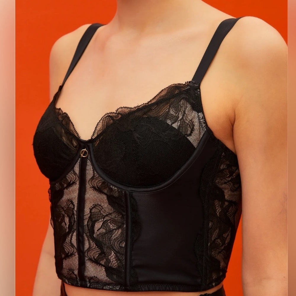 Crèmesu Black Corset Top